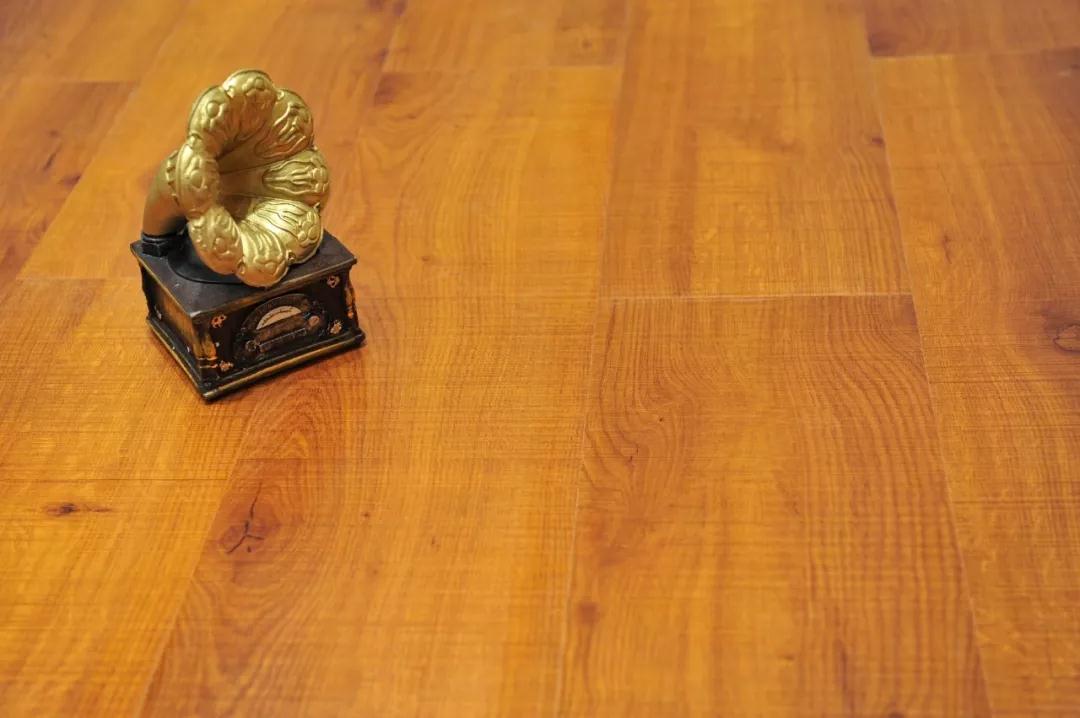 恒峰g22强化地板伊丽莎白系列-5802