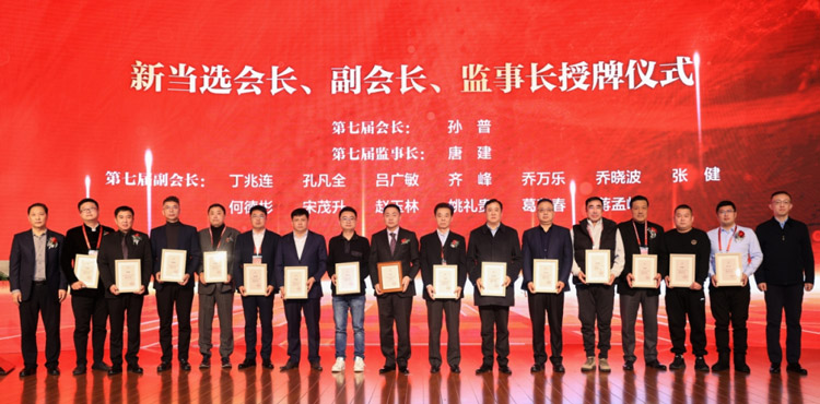 三项殊荣，，，，，，，见证了恒峰g22从原点走向天下